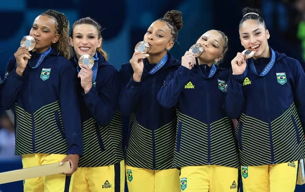 Brasileiras conquistam medalha inédita na ginástica por equipes