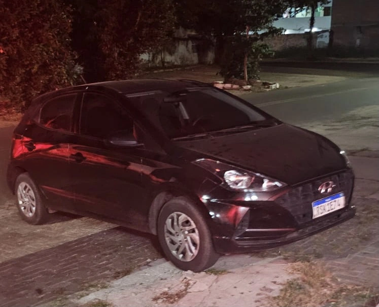Carro roubado em Castelo do Piauí é recuperado em Campo Maior; três pessoas são presas