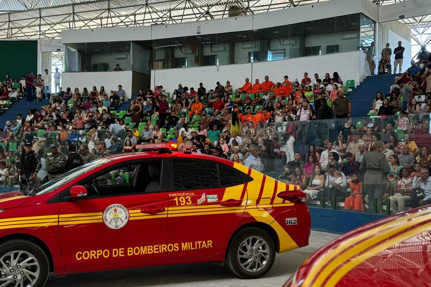 Corpo de Bombeiros do Piauí celebra 80 anos e nomeia 205 novos soldados Corpo de Bombeiros do Piauí celebra 80 anos e nomeia 205 novos soldados