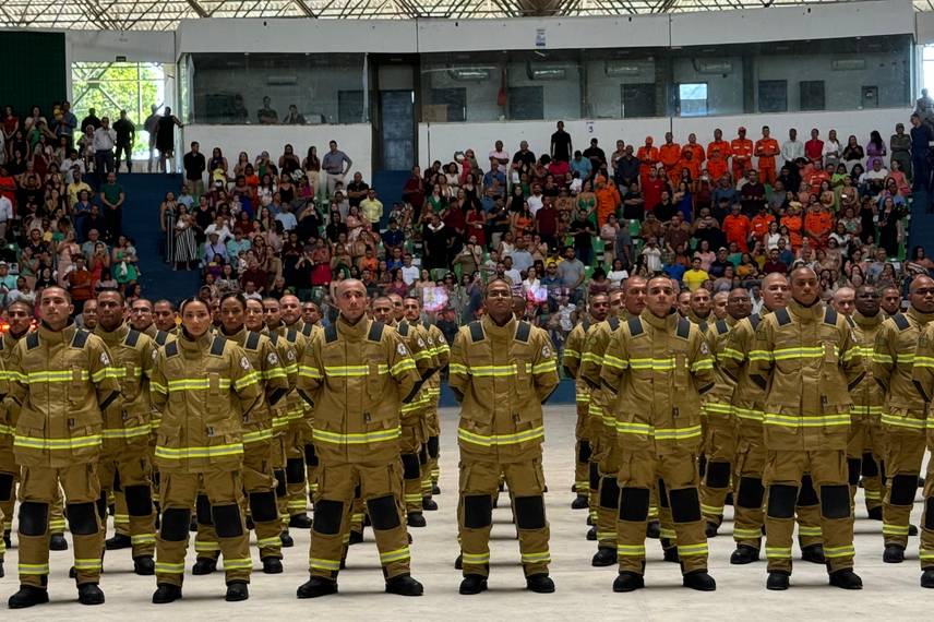 Corpo de Bombeiros do Piauí celebra 80 anos e nomeia 205 novos soldados Corpo de Bombeiros do Piauí celebra 80 anos e nomeia 205 novos soldados