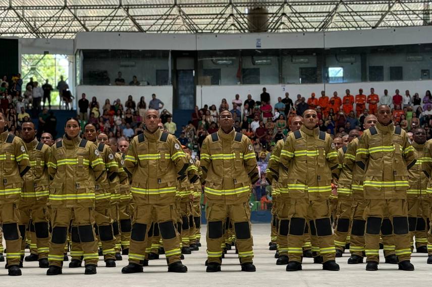 Corpo de Bombeiros do Piauí celebra 80 anos e nomeia 205 novos soldados Corpo de Bombeiros do Piauí celebra 80 anos e nomeia 205 novos soldados