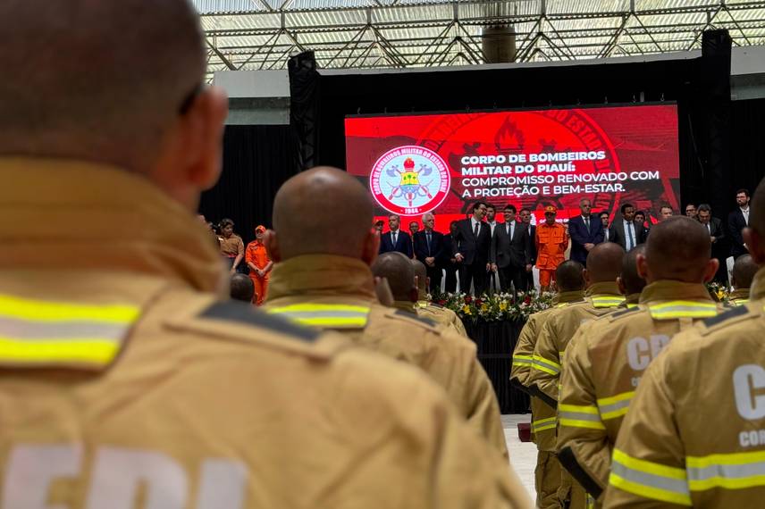 Corpo de Bombeiros do Piauí celebra 80 anos e nomeia 205 novos soldados Corpo de Bombeiros do Piauí celebra 80 anos e nomeia 205 novos soldados