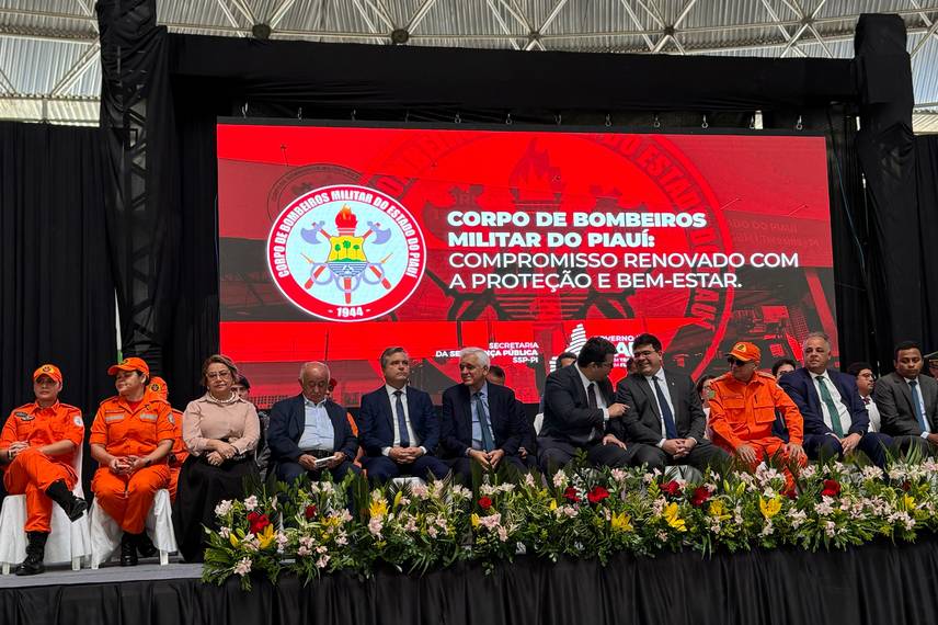 Corpo de Bombeiros do Piauí celebra 80 anos e nomeia 205 novos soldados Corpo de Bombeiros do Piauí celebra 80 anos e nomeia 205 novos soldados