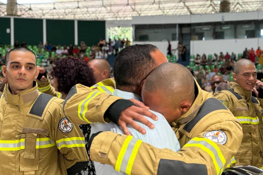 Corpo de Bombeiros do Piauí celebra 80 anos e nomeia 205 novos soldados Corpo de Bombeiros do Piauí celebra 80 anos e nomeia 205 novos soldados