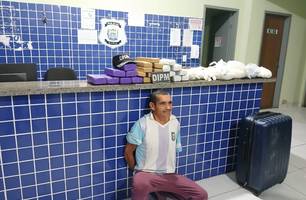 Homem é preso com quase 30 kg de 'supermaconha' em operação da PM em Parnaíba (Foto: Reprodução) Homem é preso com quase 30 kg de 'supermaconha' em operação da PM em Parnaíba (Foto: Reprodução)