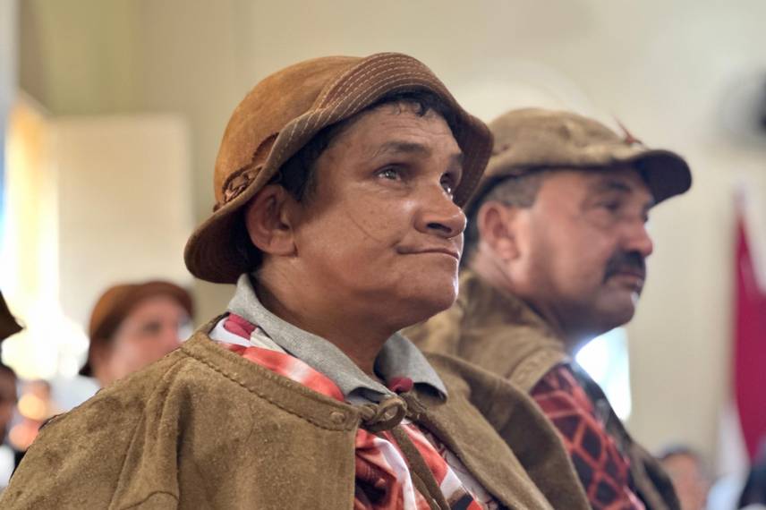 Recheada de fé e shows, Demerval Lobão comemora tradicional Festa do Vaqueiro Recheada de fé e shows, Demerval Lobão comemora tradicional Festa do Vaqueiro