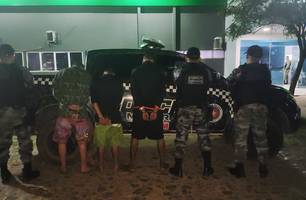 Trio preso pela polícia (Foto: Reprodução) Trio preso pela polícia (Foto: Reprodução)