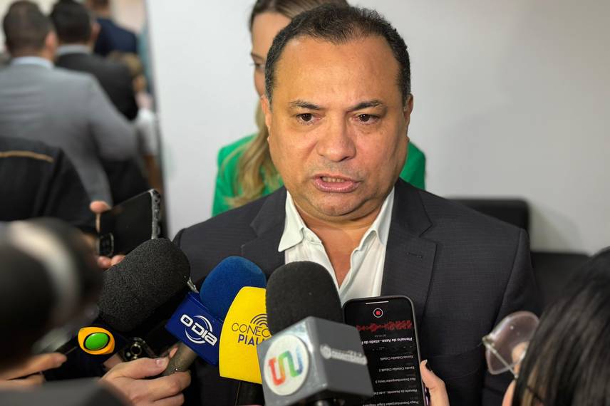 Vanessa Tapety assume cadeira na Assembleia Legislativa do Piauí Vanessa Tapety assume cadeira na Assembleia Legislativa do Piauí