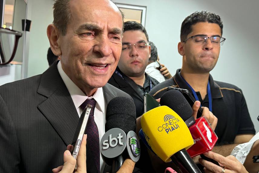 Vanessa Tapety assume cadeira na Assembleia Legislativa do Piauí Vanessa Tapety assume cadeira na Assembleia Legislativa do Piauí