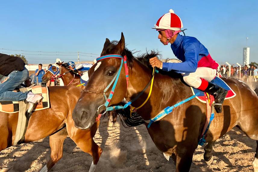 Vaquejada na Festa do Vaqueiro, em Demerval Lobão Vaquejada na Festa do Vaqueiro, em Demerval Lobão