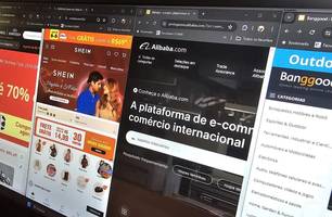 Compras de até US$ 50 pela internet começam a pagar 20% de tarifa (Foto: Reprodução) Compras de até US$ 50 pela internet começam a pagar 20% de tarifa (Foto: Reprodução)
