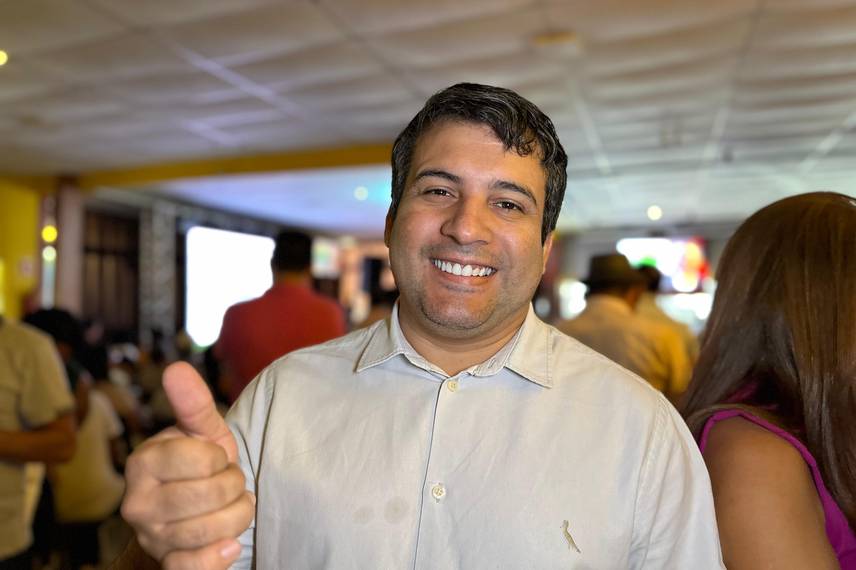 Fábio Novo reúne 300 candidatos a vereador em Teresina após encontro com Lula Fábio Novo reúne 300 candidatos a vereador em Teresina após encontro com Lula