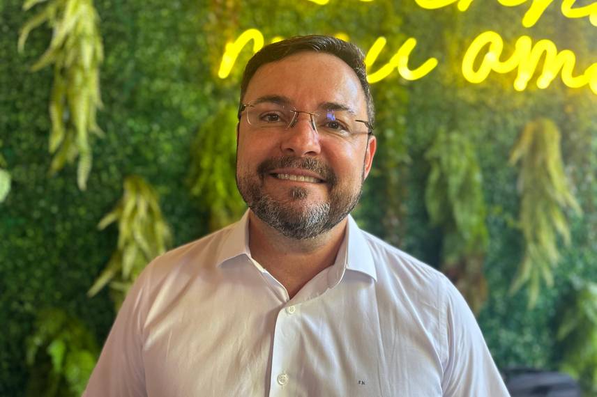 Fábio Novo reúne 300 candidatos a vereador em Teresina após encontro com Lula Fábio Novo reúne 300 candidatos a vereador em Teresina após encontro com Lula