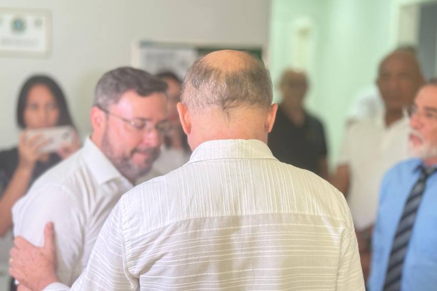 Fábio Novo visita Conselho Regional de Medicina Veterinária do Estado do Piauí Fábio Novo visita Conselho Regional de Medicina Veterinária do Estado do Piauí