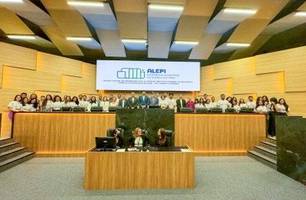IFPI do Campus Floriano é homenageado na Alepi nesta quinta (Foto: Ascom/Alepi) IFPI do Campus Floriano é homenageado na Alepi nesta quinta (Foto: Ascom/Alepi)