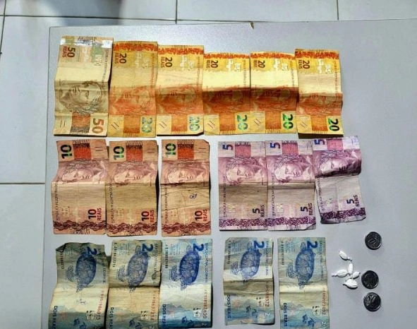 Material apreendido pela polícia