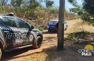 Quadrilha sequestra alvo errado e liberam vítima após cerco policial em Teresina (Foto: Repórter 12/Conecta Piauí) Quadrilha sequestra alvo errado e liberam vítima após cerco policial em Teresina (Foto: Repórter 12/Conecta Piauí)