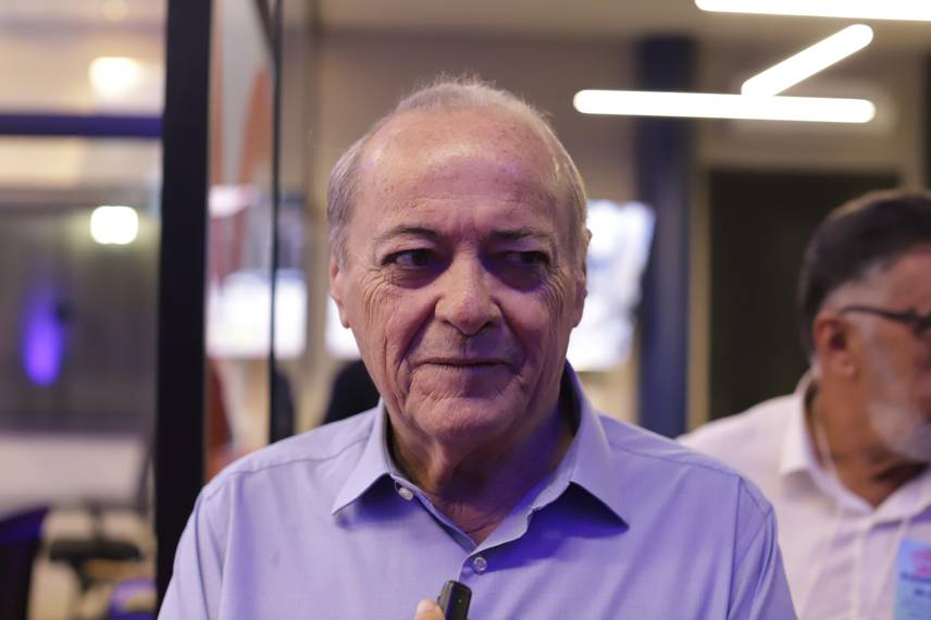 Silvio Mendes (UB) Silvio Mendes (UB)