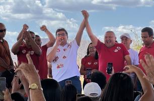 Aldemar Neto realiza ato político junto a Rafael Fonteles em Cajazeiras do Piauí (Foto: James Rodrigues/Conecta Piauí) Aldemar Neto realiza ato político junto a Rafael Fonteles em Cajazeiras do Piauí (Foto: James Rodrigues/Conecta Piauí)