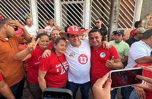 Amarante: Clemilton Queiroz faz grande caminhada ao lado de Rafael Fonteles (Foto: James Rodrigues/Conecta Piauí) Amarante: Clemilton Queiroz faz grande caminhada ao lado de Rafael Fonteles (Foto: James Rodrigues/Conecta Piauí)