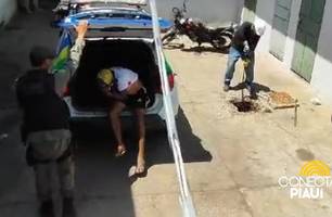 Briga entre irmãos acaba em prisão dentro de casa na zona Sul de Teresina (Foto: Repórter 12/Conecta Piauí)