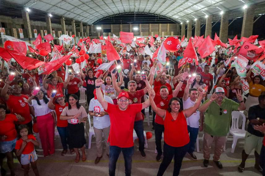 Camila Barbosa reúne mais de 800 pessoas em encontro de lideranças em Lagoa do PI Camila Barbosa reúne mais de 800 pessoas em encontro de lideranças em Lagoa do PI