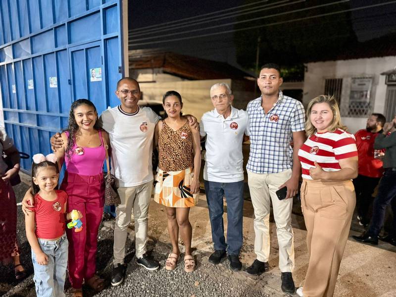 Candidato a prefeito de Ribeiro Gonçalves reúne centenas de apoiadores em Teresina