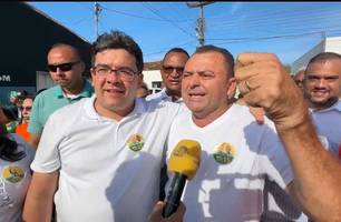 Candidato Neim apresenta propostas ao lado de Rafael Fonteles em Campinas do Piauí (Foto: Conecta Piauí) Candidato Neim apresenta propostas ao lado de Rafael Fonteles em Campinas do Piauí (Foto: Conecta Piauí)
