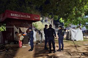 Casal é preso com crack em Teresina; mulher escondeu drogas nas partes íntimas (Foto: Divulgação) Casal é preso com crack em Teresina; mulher escondeu drogas nas partes íntimas (Foto: Divulgação)