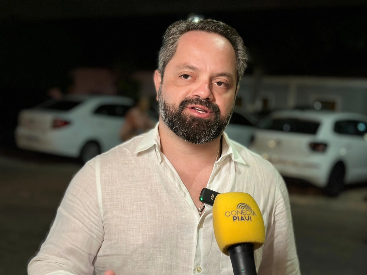 Dr. Hélio discute desenvolvimento econômico em plenária com empreendedores em PHB