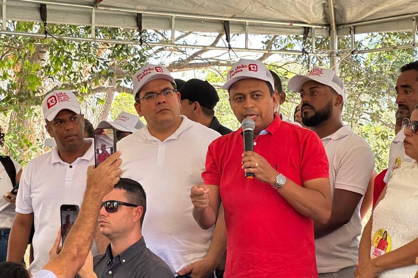 Dr. João Carlos realiza grande caminhada ao lado do governador em Porto Alegre-PI Dr. João Carlos realiza grande caminhada ao lado do governador em Porto Alegre-PI