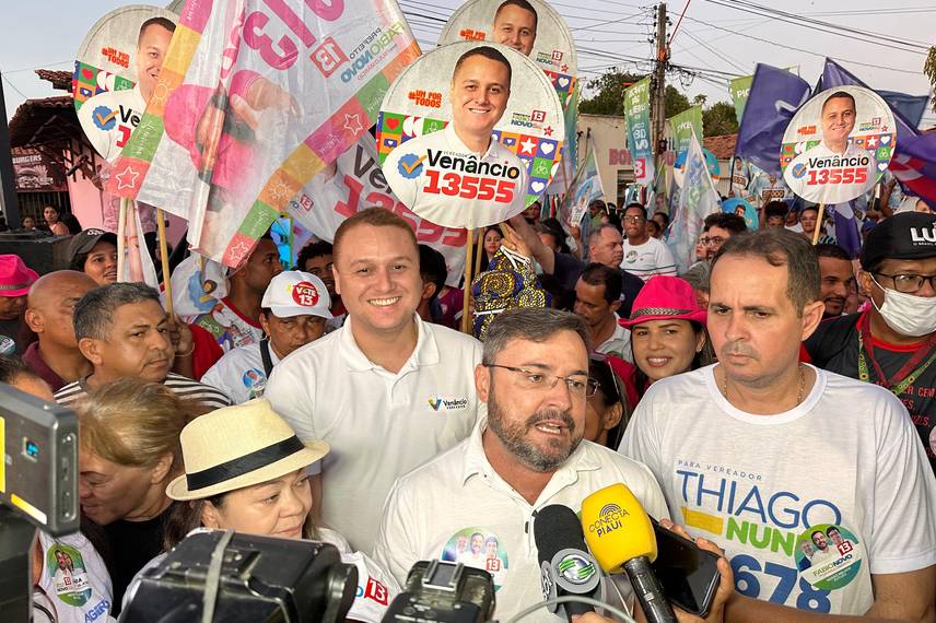 Fábio Novo em caminhada no bairro São João Fábio Novo em caminhada no bairro São João