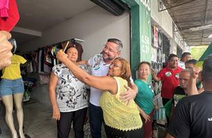 Fábio Novo reafirma compromisso com a zona Sudeste de Teresina em caminhada (Foto: James Rodrigues/Conecta Piauí)