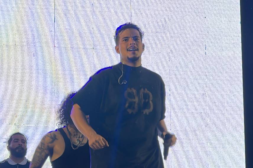 Felipe Amorim agita mais de 30 mil fãs no 2º dia de Festival de Verão em Parnaíba Felipe Amorim agita mais de 30 mil fãs no 2º dia de Festival de Verão em Parnaíba