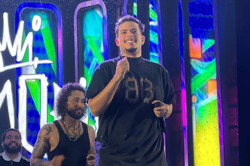 Felipe Amorim agita mais de 30 mil fãs no 2º dia de Festival de Verão em Parnaíba Felipe Amorim agita mais de 30 mil fãs no 2º dia de Festival de Verão em Parnaíba