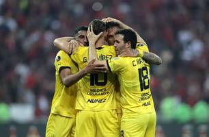 Flamengo joga mal e perde para o Peñarol no Maracanã (Foto: Reprodução - Ricardo Moraes/Reuters)