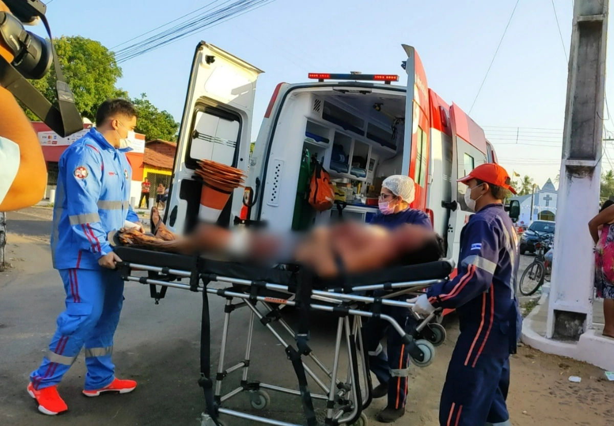 Homem foi esfaqueado pela irmã