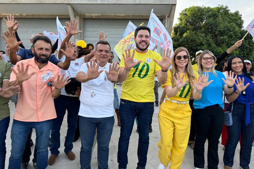 Joãozinho da Varjota realiza a maior carreata da história de Monsenhor Gil Joãozinho da Varjota realiza a maior carreata da história de Monsenhor Gil