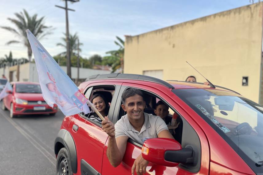 Joãozinho da Varjota realiza a maior carreata da história de Monsenhor Gil Joãozinho da Varjota realiza a maior carreata da história de Monsenhor Gil