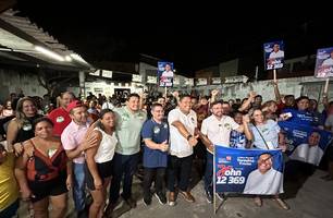 John Wallace reúne centenas de pessoas com o apoio de Fábio Novo em Teresina (Foto: Alessandra Fonseca/Conecta Piauí)