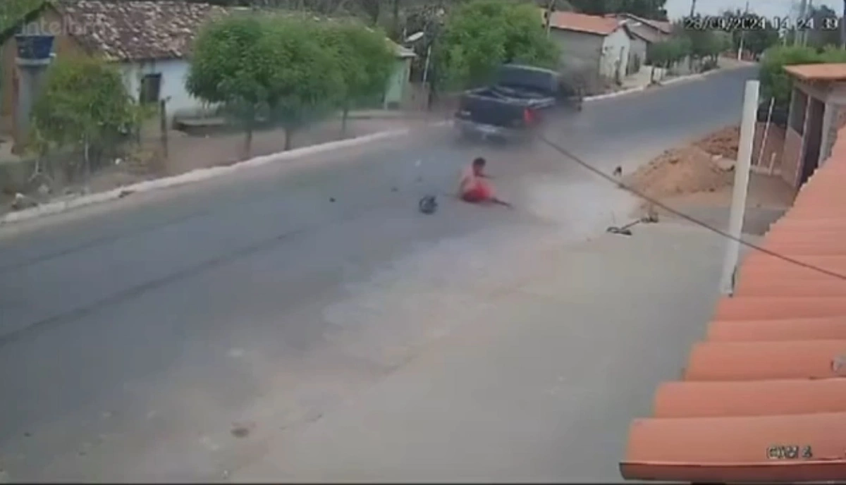 Motociclista escapa por pouco de ter cabeça esmagada por caminhonete no Maranhão