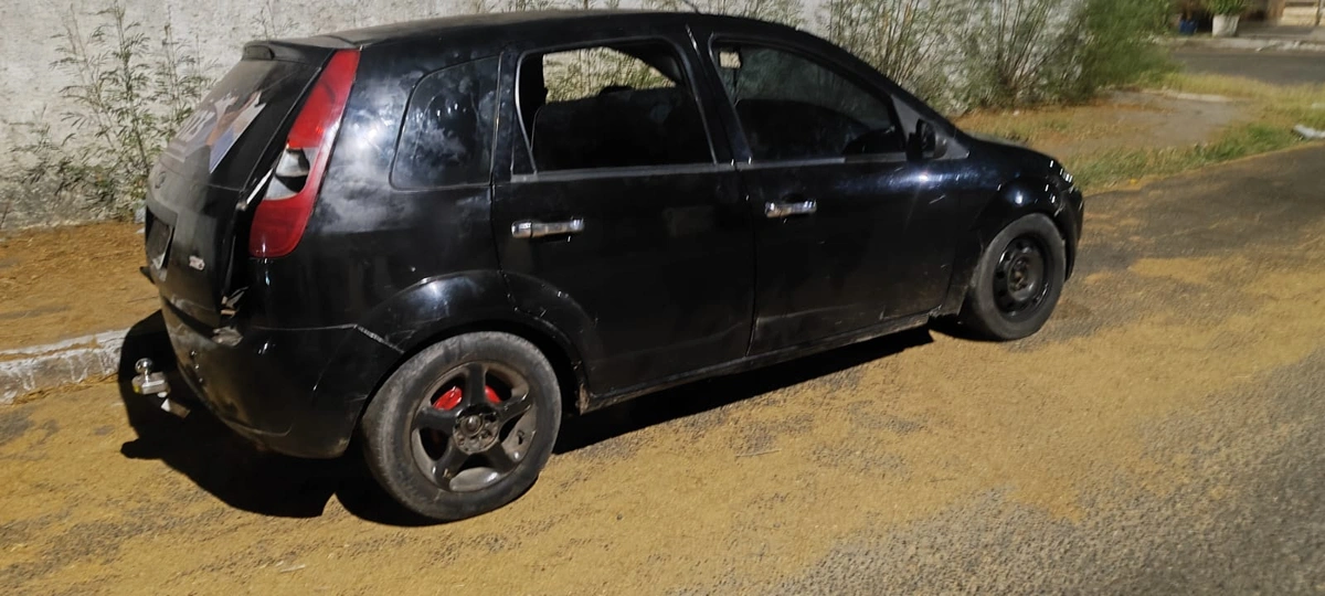 Quadrilha é presa por assaltos após pneu de carro furar durante perseguição em Teresina