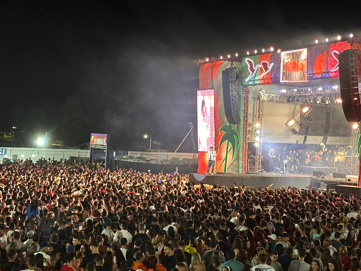 Show de Nattanzinho no Festival de Verão reúne mais de 30 mil pessoas em Parnaíba