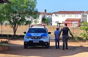 Suspeito de espancar e ameaçar esposa de morte é preso na zona Sul de Teresina (Foto: Divulgação/PMPI)