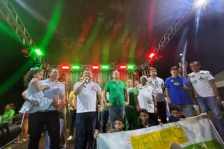 Zé Neto reúne mais de 4 mil pessoas em encontro com Fábio Novo em Teresina Zé Neto reúne mais de 4 mil pessoas em encontro com Fábio Novo em Teresina