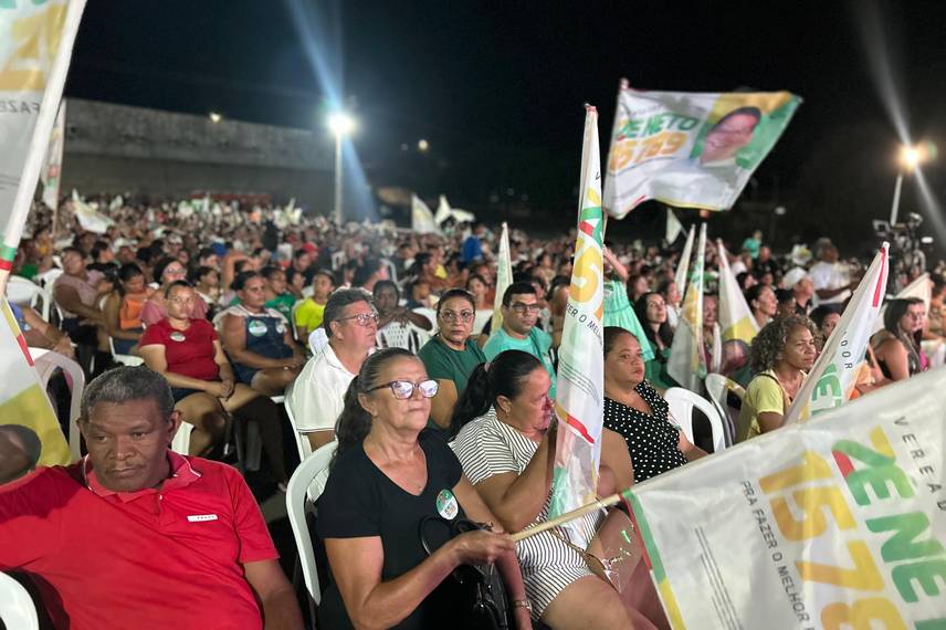 Zé Neto reúne mais de 4 mil pessoas em encontro com Fábio Novo em Teresina Zé Neto reúne mais de 4 mil pessoas em encontro com Fábio Novo em Teresina