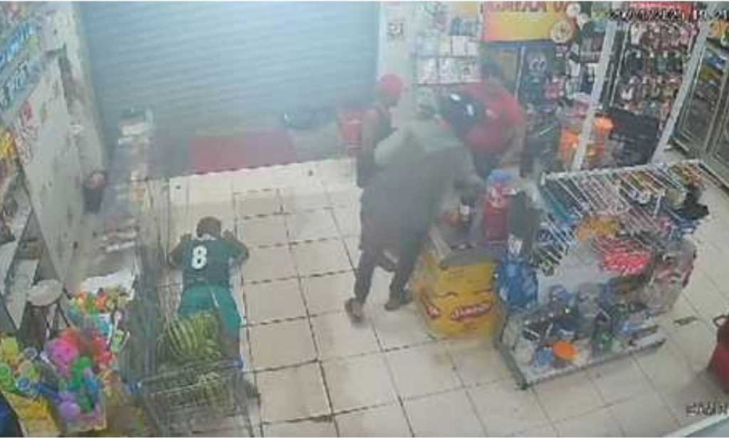 Bandidos assaltam o Comercial do Paulinho em Timon