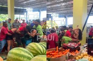 Briga entre mulheres é registrada na Nova Ceasa de Teresina após suposta traição (Foto: Reprodução) Briga entre mulheres é registrada na Nova Ceasa de Teresina após suposta traição (Foto: Reprodução)