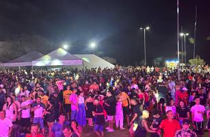Camila Barbosa celebra início de mandato como prefeita de Lagoa do Piauí com festa (Foto: Lourrany Meneses) Camila Barbosa celebra início de mandato como prefeita de Lagoa do Piauí com festa (Foto: Lourrany Meneses)