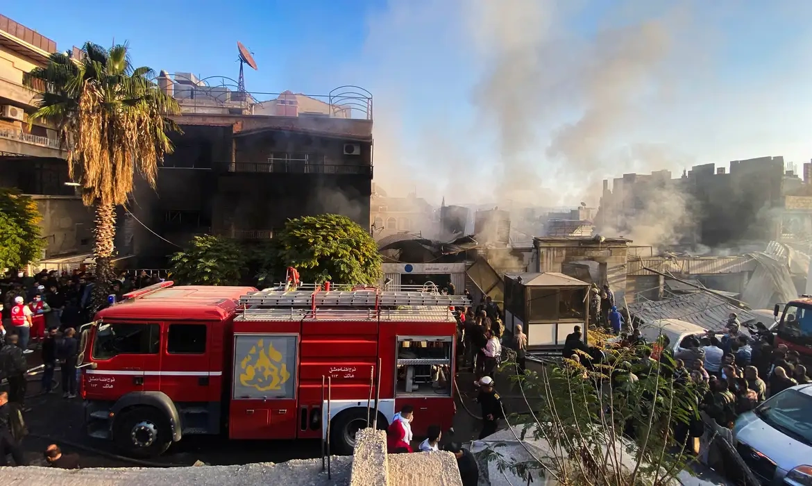 Cessar-fogo entre Israel e Hamas na Faixa de Gaza entra em vigor